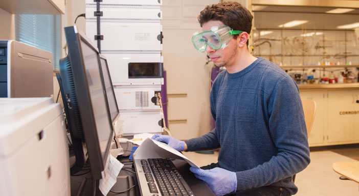 Science students present their research at  premier meeting of chemists